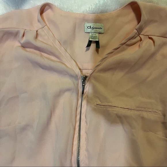 PINK DYNAMITE BLOUSE - Picture 2 of 4